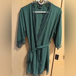 Lace Trimmed Light Weight Robe - NWT